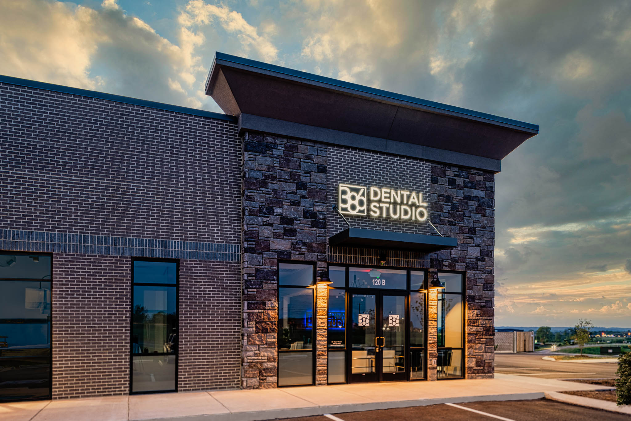 386 Dental Studio 9