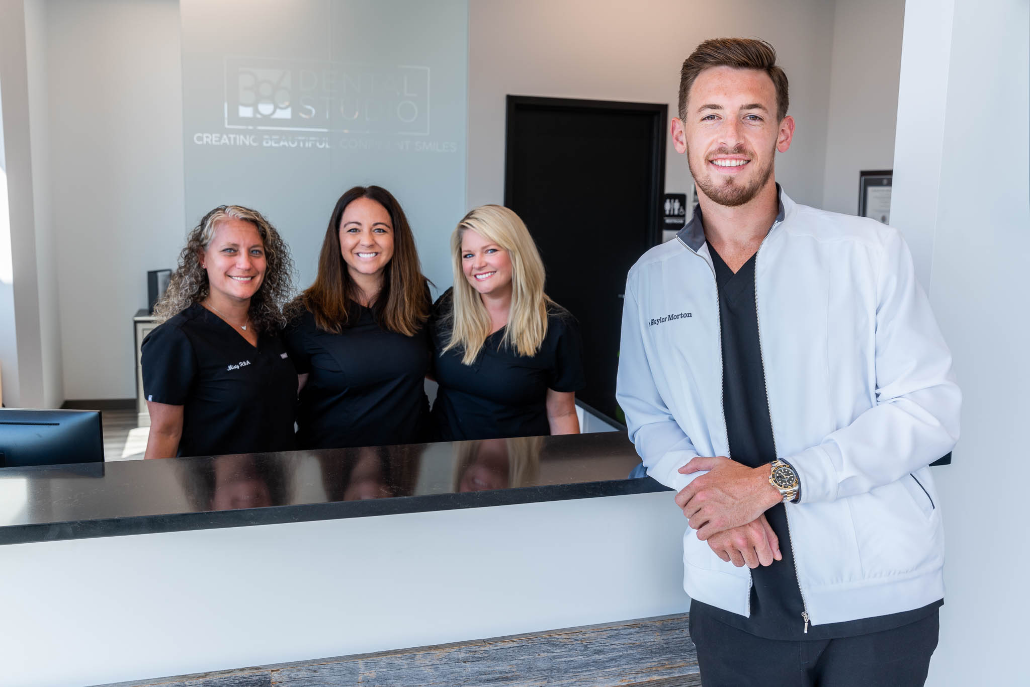 386 Dental Studio 6